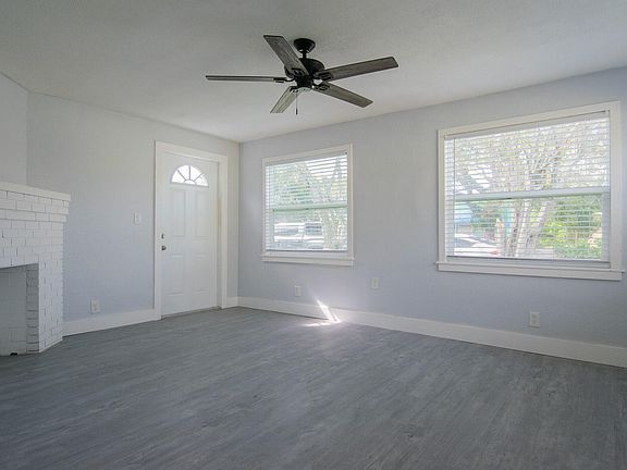 5th image of 410 N E Street