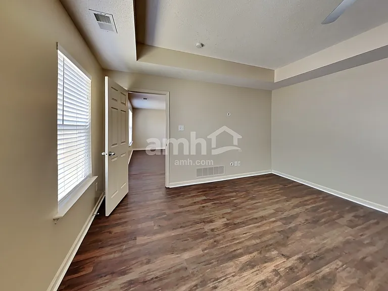 7343 Hampton Valley Cv — Photo 12