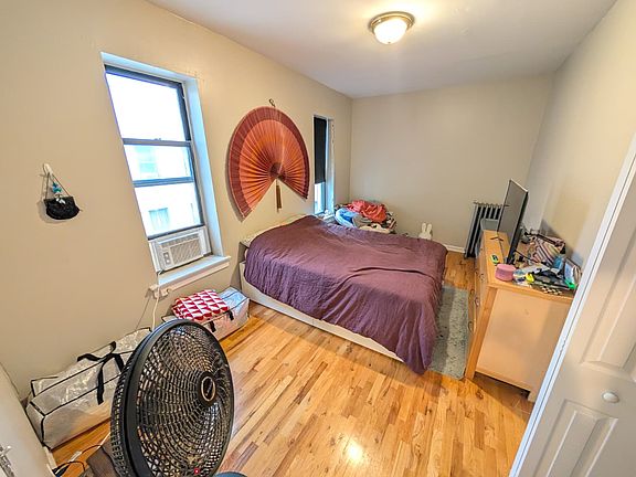 3rd image of 2027 Pacific St APT 7H
