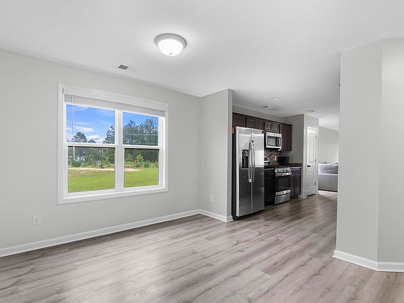 5th image of 465 Van Buren Ct