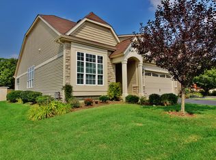 1652 Briarheath Dr, Aurora, IL 60505