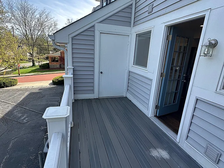1208 Corbett St — Photo 47
