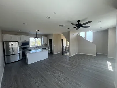 3 bed, 2.5 bath, 1350 sqft, $3,595 — Photo 2