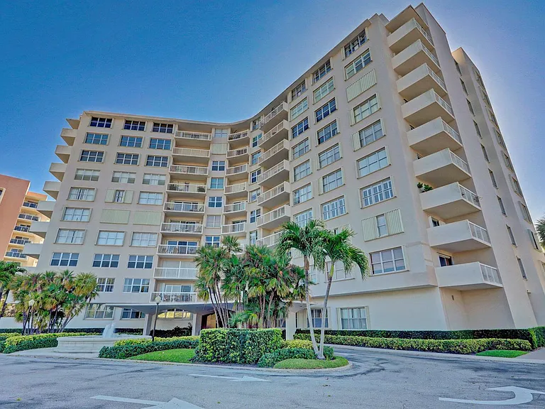 2600 N Flagler Dr #911 — Photo 47
