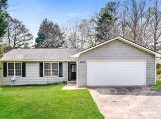 6095 Dorchester Dr, Rex, GA 30273