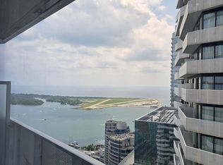 88 Harbour St #5702, Toronto, ON M5J 0C3