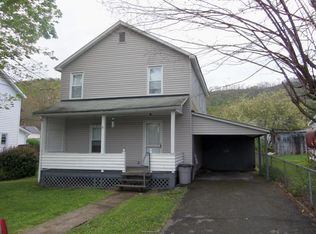 203 Greenbrier Ave W, Rainelle, WV 25962