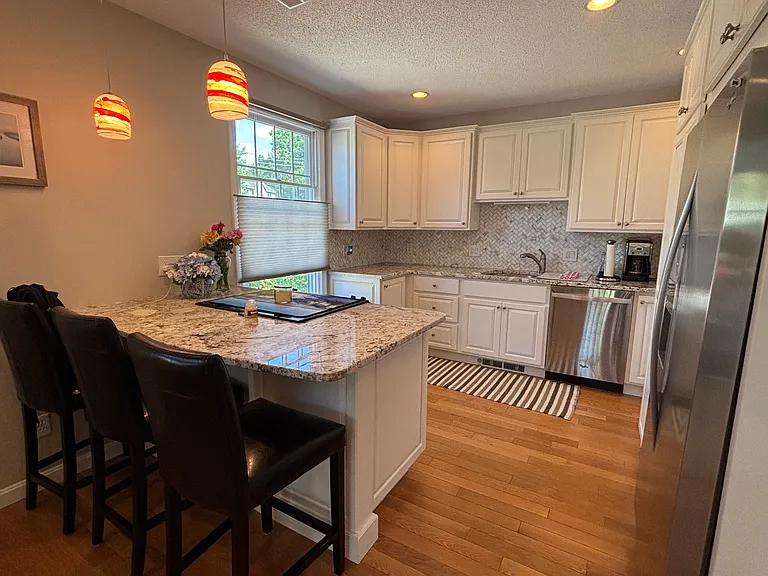 327 Shore Rd #B — Photo 7
