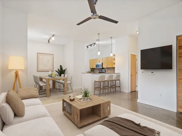 201 W Lancaster Ave Unit 213, Fort Worth, TX 76102