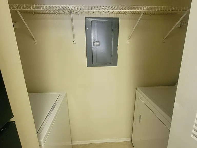 10024 Strafford Oak Ct #813 — Photo 7