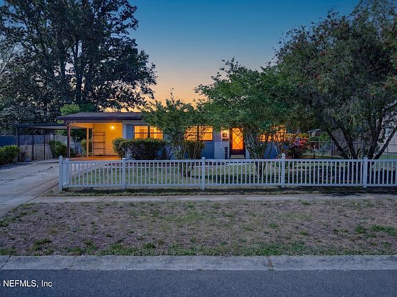 2nd image of 7638 CREST Drive N