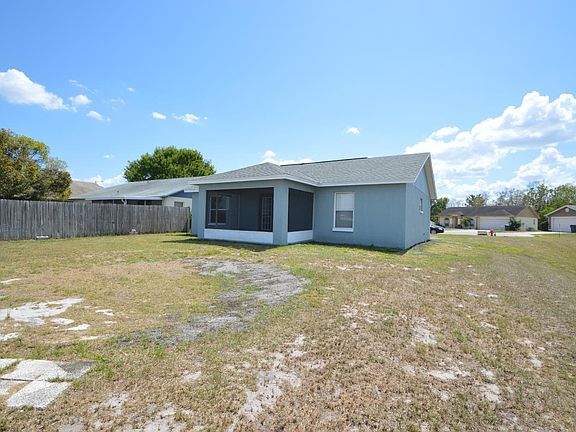 3rd image of 3752 Imperial Dr