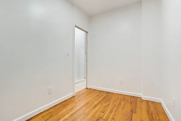 Rented by Creed Realty Group | media 11