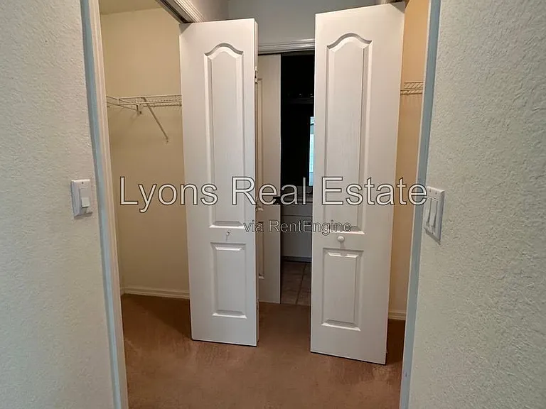 8341 Whiskey Preserve Cir #522 — Photo 4
