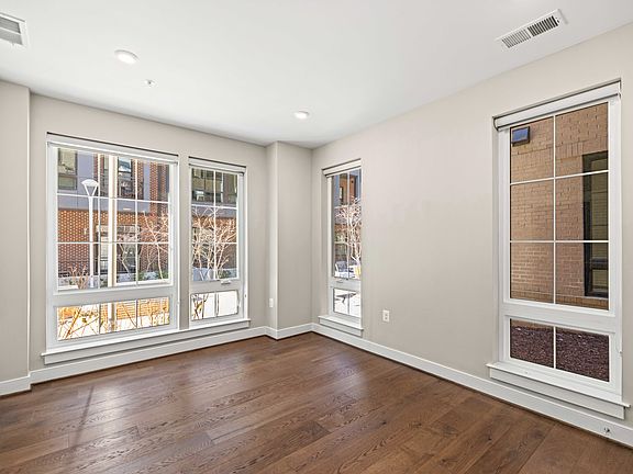 Entry Level Bedroom/Office