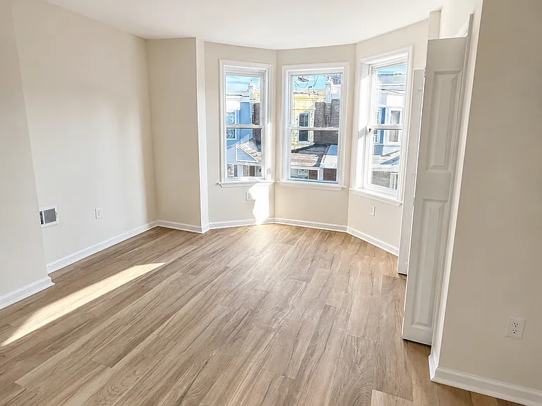 3029 Redner St — Photo 5