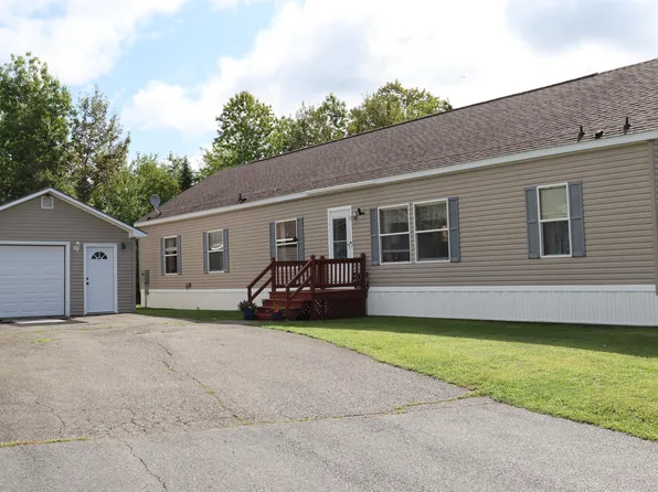 27 G Street Street, Bangor, ME 04401