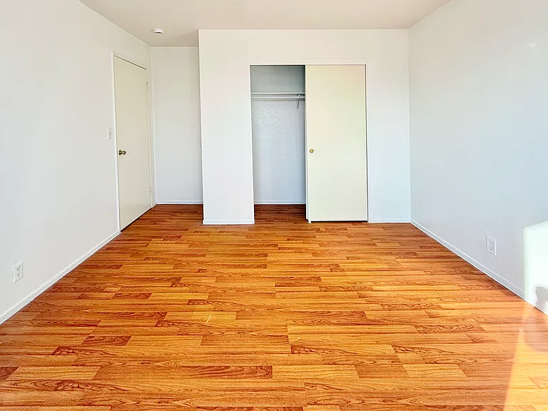 11438 Cedar Ave #0 — Photo 18