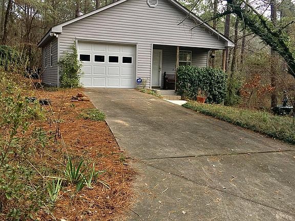 3rd image of 1005 Ponderosa Dr