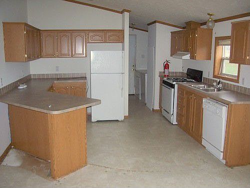 3rd image of 20071 Northrup Dr