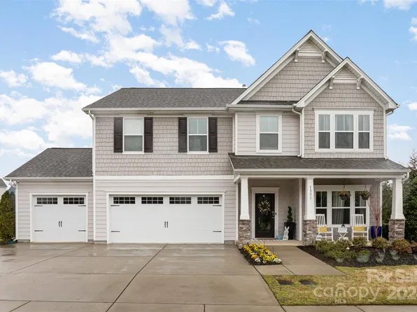 1331 Oakhurst Dr, Waxhaw, NC 28173