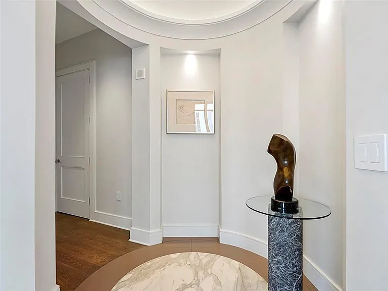 3376 Peachtree Rd #44B — Photo 8