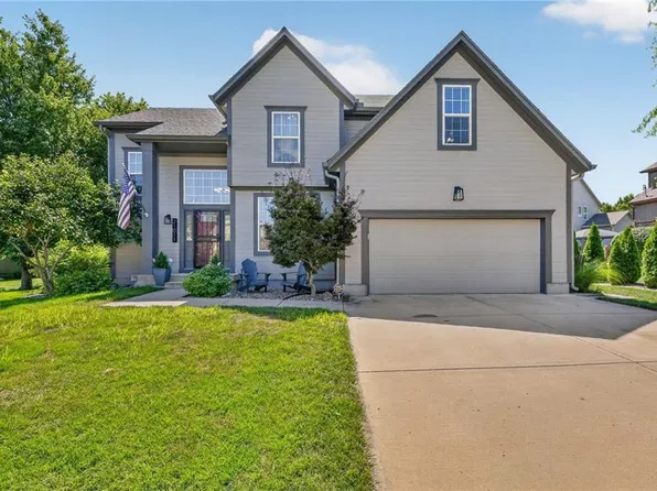 21011 W 54th St, Shawnee, KS 66218
