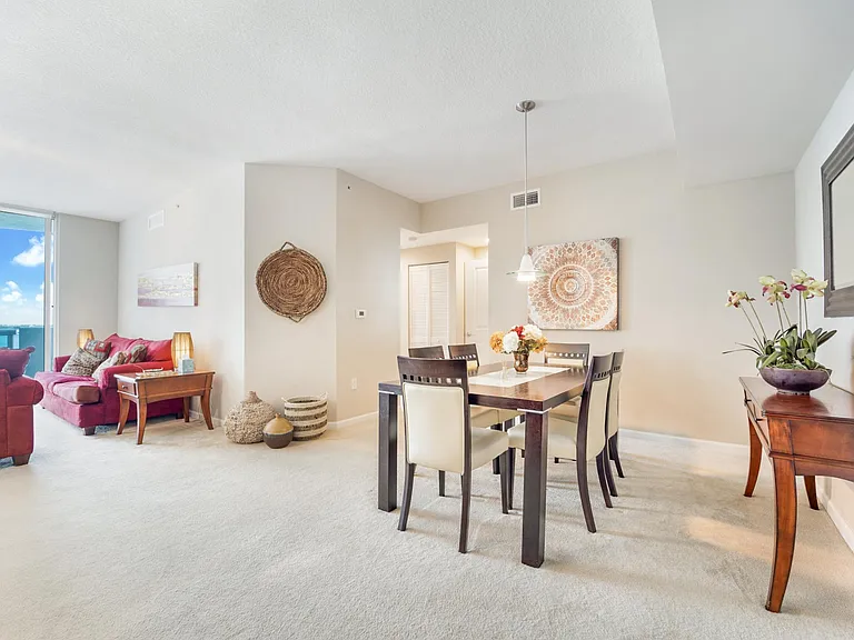 7910 Harbor Island Dr #801 — Photo 5