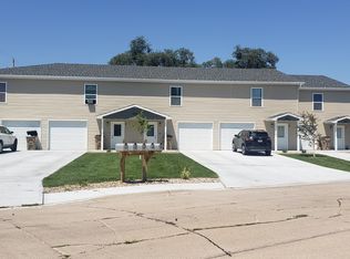 824 E 9th St APT 1, Grand Island, NE 68801