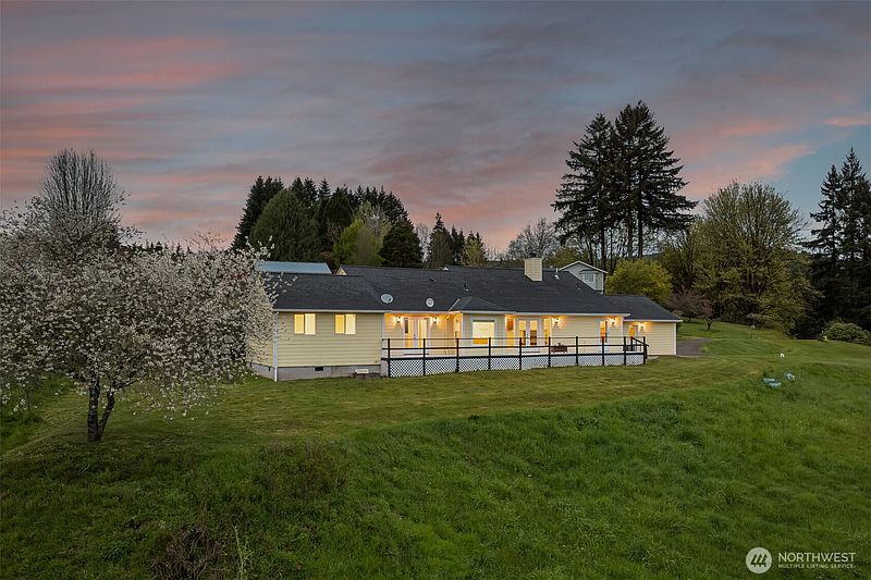 2nd image of 351 Butte Hill Road