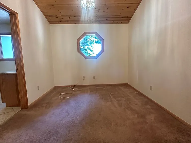 12358 Greenwood Dr — Photo 10