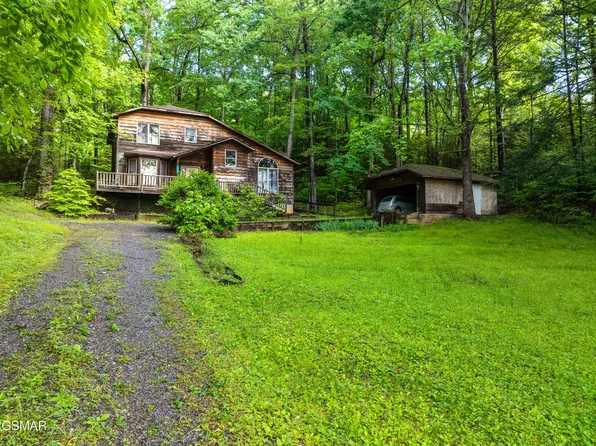 4001 Wears Cove Rd, Sevierville, TN 37862