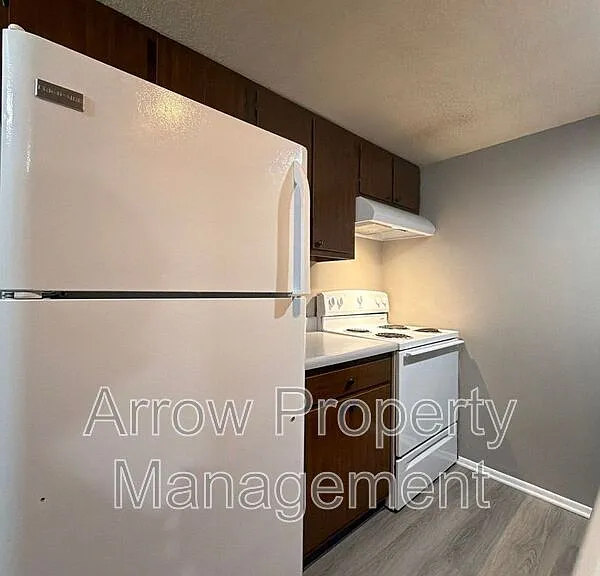2110 J St #7 — Photo 5