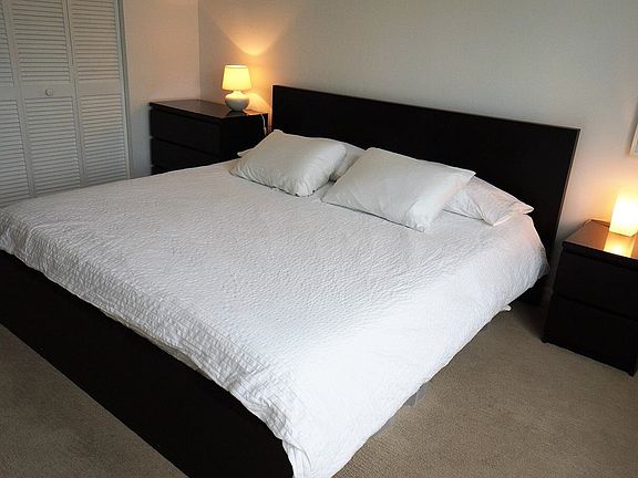4th image of 650 West Ave #3XX