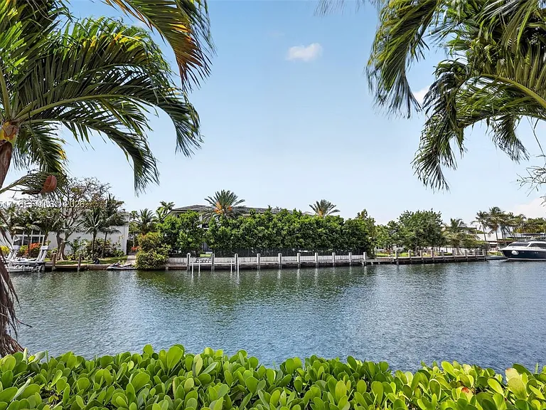 401 Golden Isles Dr #208 — Photo 44