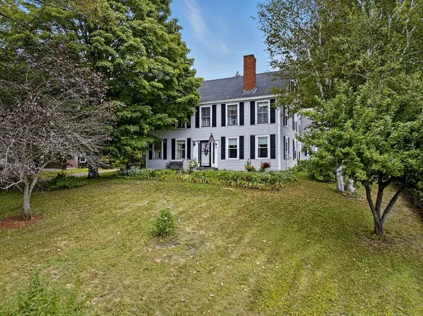 5 Circle St, Baldwinville, MA 01436