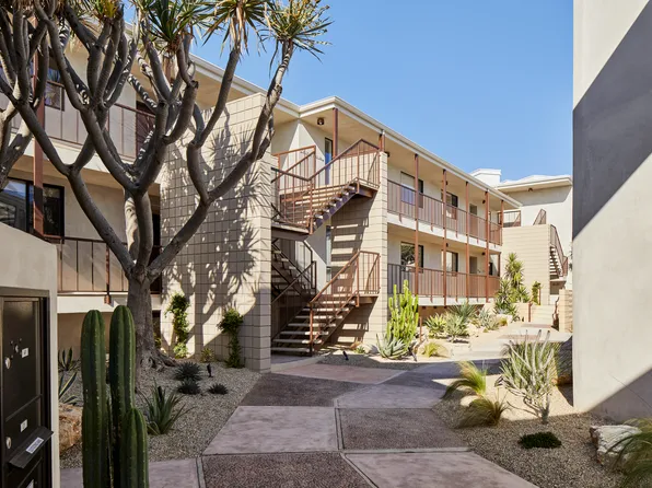 Desora, 12425 Texas Ave APT 16, Los Angeles, CA 90025