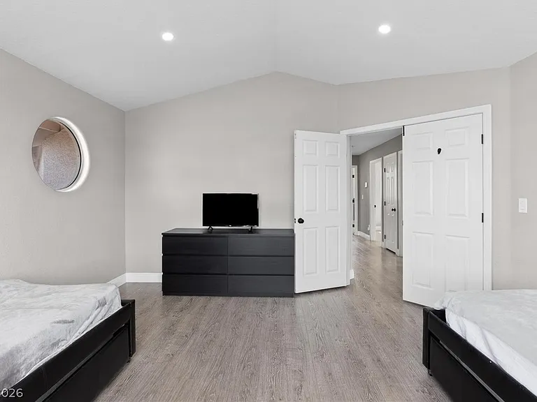 3402 Classic Bay Ln — Photo 21