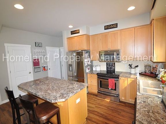 4th image of 1600 N Holl Blvd