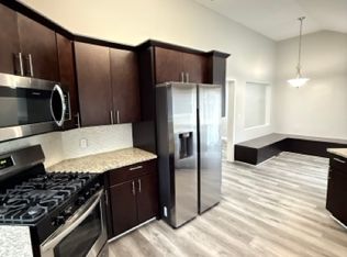 35842 Chagrin Dr, Eastlake, OH 44095