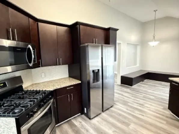 35842 Chagrin Dr, Eastlake, OH 44095