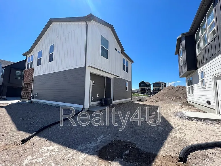 2771 N 3870 W — Photo 26