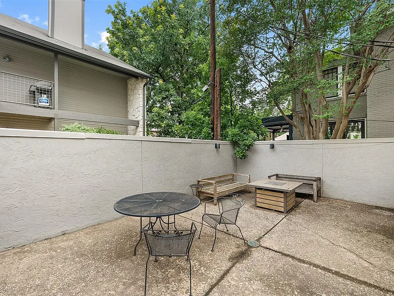 1500 Woodlawn Blvd #11 — Photo 31