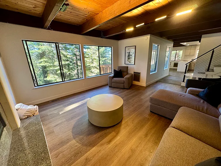 1588 Skyline Dr — Photo 21