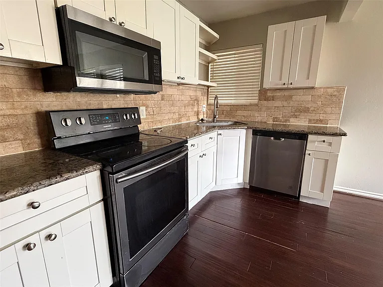 2414 Eagle St #B — Photo 4