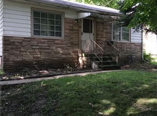 1411 Greenbriar Dr, Champaign, IL 61820