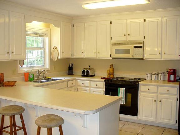 5th image of 212 Cumberland Dr