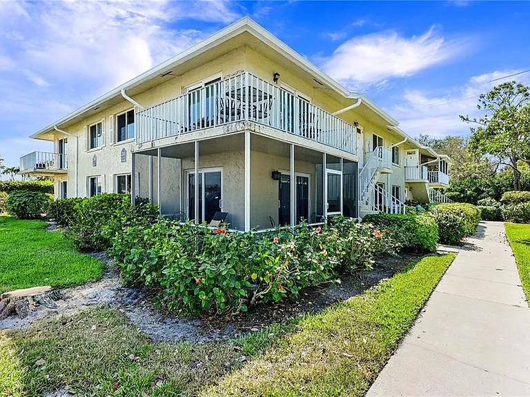 200 Palm Dr #7-R — Photo 16