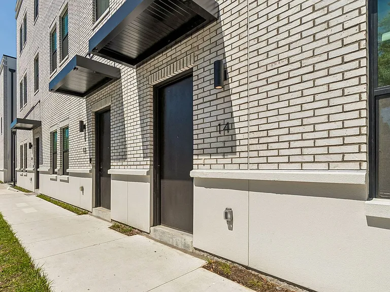 1218 E Kay St #14 — Photo 6