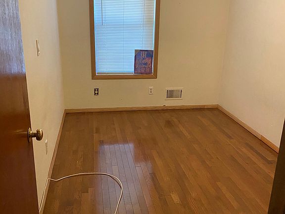 3rd image of 2019 Cicero Ave #1